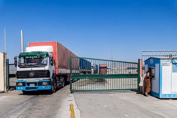 مقام ایرانی از افزایش ۴۰ درصدی مبادلات مرزی با افغانستان خبر داد