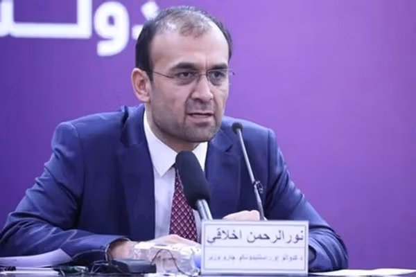 د کډوالو پخوانی وزیر: د سیاستوالو اختلافونو خلک له سختو زیانونو سره مخ کړي