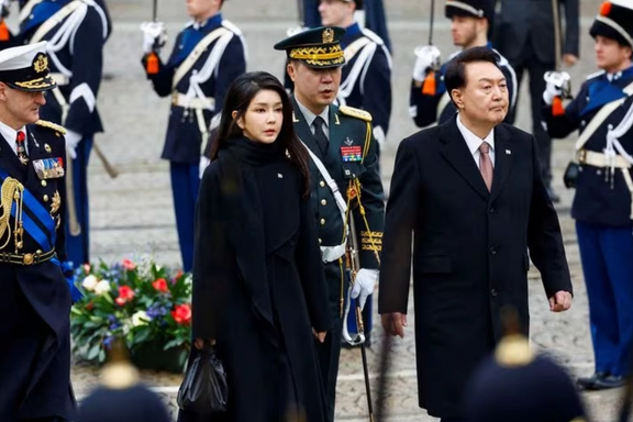 پذیرش یک کیف برند به عنوان تحفه از سوی بانوی اول کوریای جنوبی برای حزب حاکم دردسر ساز شد