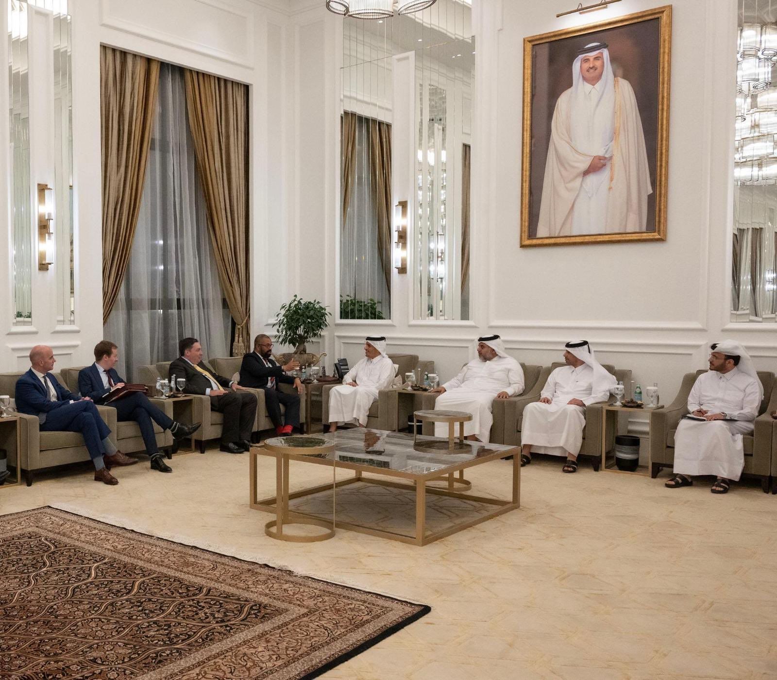 وزیران خارجه قطر و بریتانیا درباره افغانستان گفت‌وگو کردند