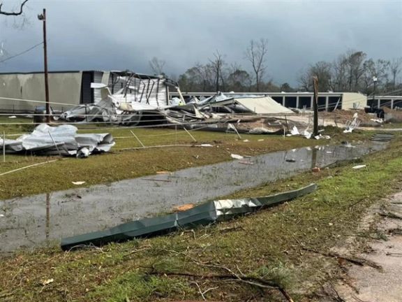 گردباد در جنوبشرق امریکا دستکم جان ۳۴ تن را گرفت