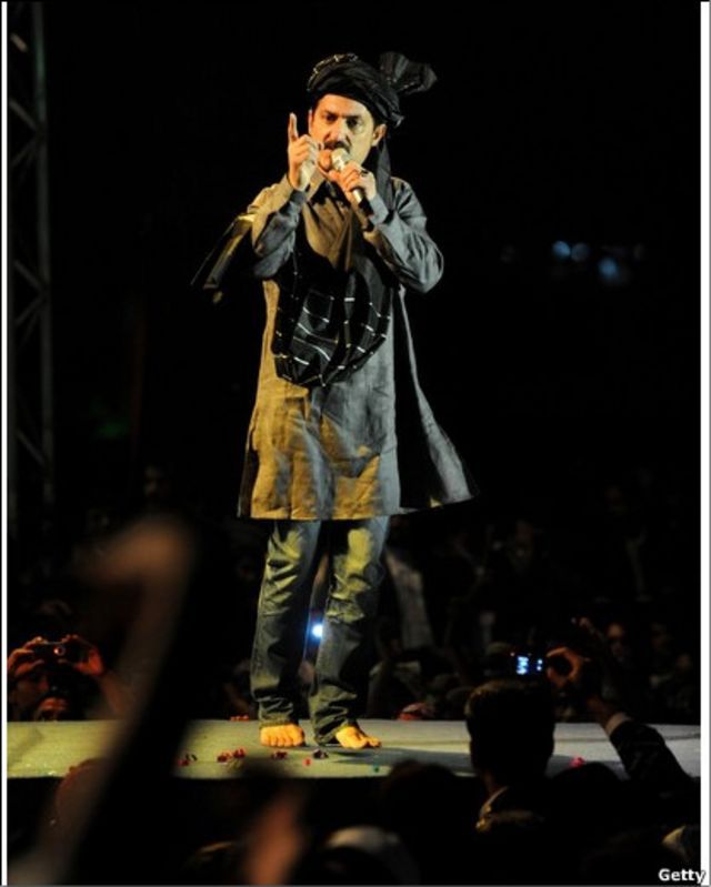 فرهاد دریا از مردم خواست به کسانی که توسط طالبان زندانی شده‌اند دادخواهی کنند