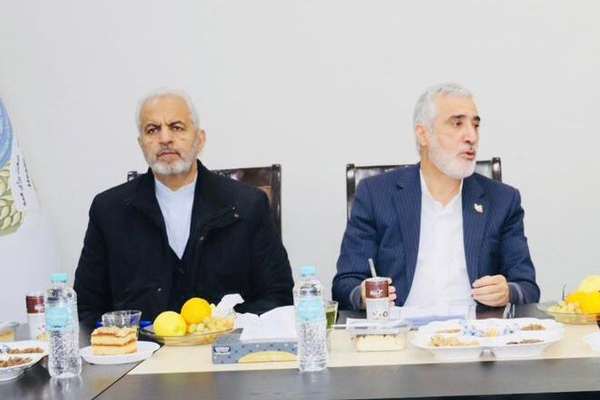 طالبانو او ایراني چارواکو د روغتیايي همکاریو او د درملو د تنظیم په اړه خبرې وکړې