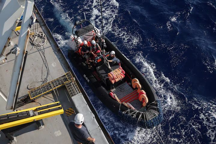 ده‌ها پناهجو در پی واژگونی یک قایق در نزدیک سواحل ایتالیا ناپدید شده‌اند