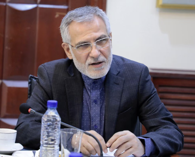 إيران تخصص 200 ألف تأشيرة عمل للاجئين الأفغان