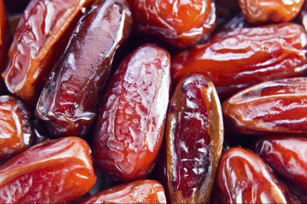 خرما؛ طبیعي انرژي او د روغتیا لپاره ارزښتناکه مېوه