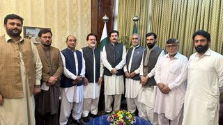 د خیبر پښتونخوا سوداګر: د لارو له بندېدو سره د خيبر پښتونخوا اقتصاد له زیان سره مخ دی