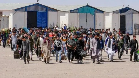 طالبان: د تېرې میاشتې پرتله له ایران څخه د کډوالو اېستل کم شوي