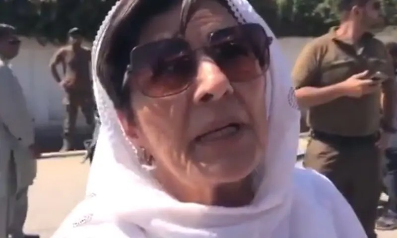 د زندان دروازې ترشا؛ د عمران خان خویندو ته یو وار بیا د هغه د لیدو اجازه ورنه‌کړل شوه