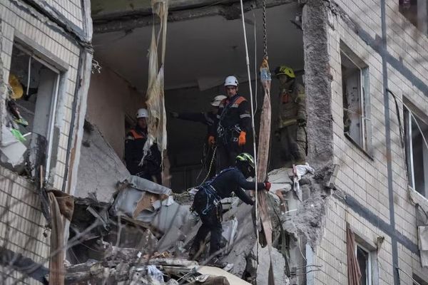 د اوکراین د انرژۍ پر تاسیساتو د روسیې په بریدونو کې ۷ کسان ووژل شول