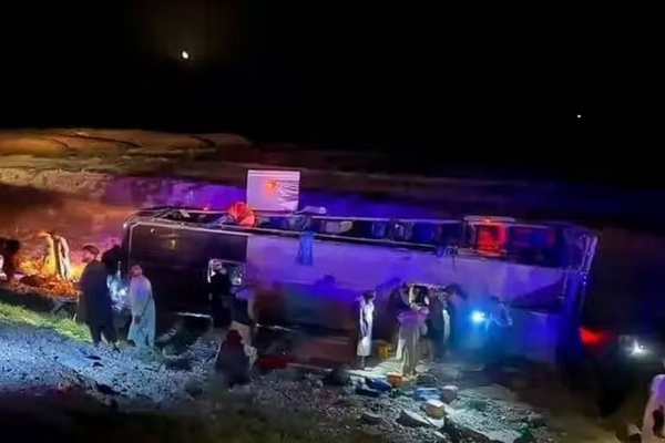 إصابة 49 شخصاً في حادث سير بولاية زابل