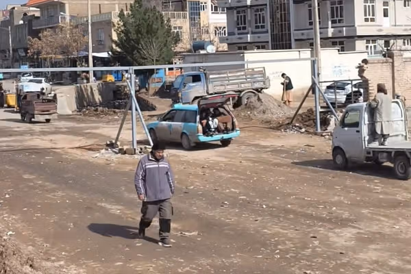 طالبان جاده نزدیک منارهای هرات را به روی ترافیک بازگشایی کرد