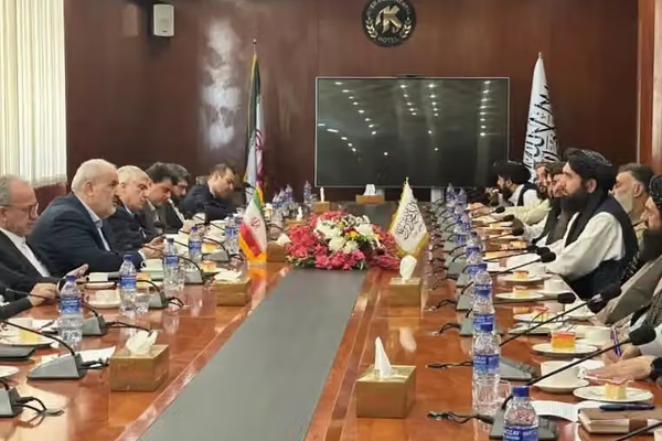 إيران: طالبان طلبت الاستعانة بخبراء ومستشارين إيرانيين في قطاع المياه والطاقة