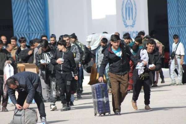 استاندار خراسان جنوبی از افزایش اخراج مهاجران افغان خبر داد