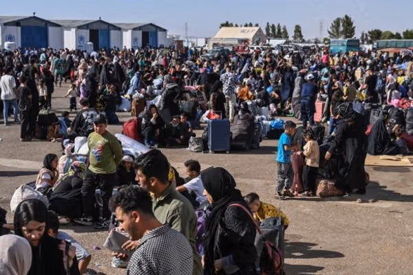جنگ در ایران؛ والی طالبان میگوید برای بازگشت مهاجران افغان آماده است