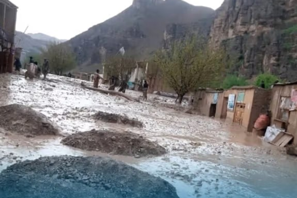 په تېرو ۲۴ ساعتونو کې د ورښتونو او سېلابونو له کبله ۹ کسان مړه او ۱۳ نور ټپیان شوي دي