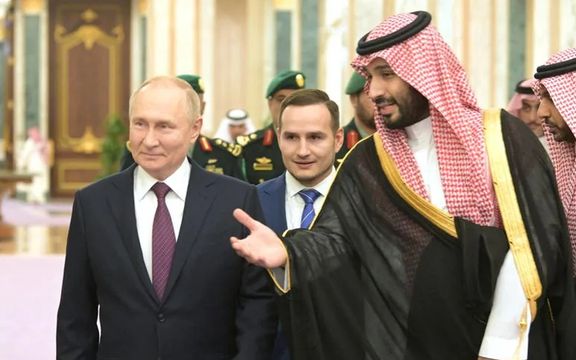 پوتین د روسي جنګي جیټ الوتکو په بدرګه د محمد بن سلمان د لیدو لپاره سعودي عربستان ته ورسېد