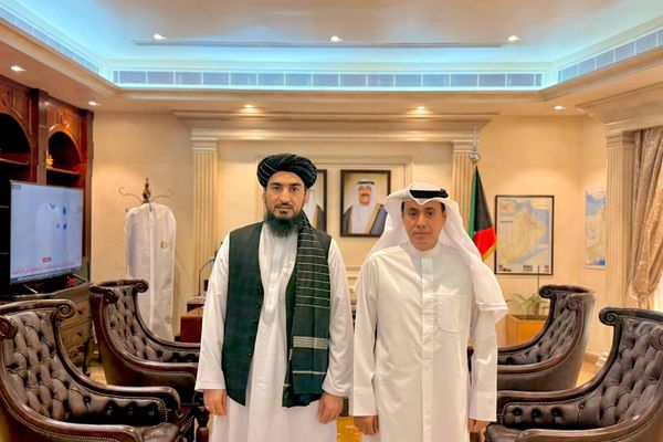 په عمان کې د طالبانو او کویټ سفیرانو د کونسلي خدمتونو پر اسانه کولو ټینګار کړی