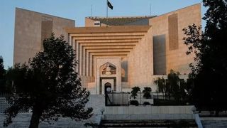 پاکستان کې د پوځ او قضا ترمنځ ټکر