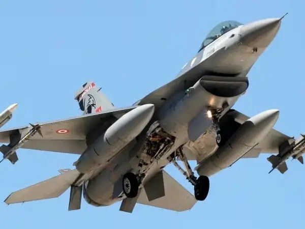 وزارت دفاع ترکیه از حمله بر ۱۵ پایگاه شبه‌ نظامیان کرد در شمال عراق خبر داد