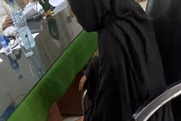 په کراچۍ کې د افغان کډوالو د نیولو پر مهال د خیبر پښتونخوا او بلوچستان پښتانه هم نیول کیږي