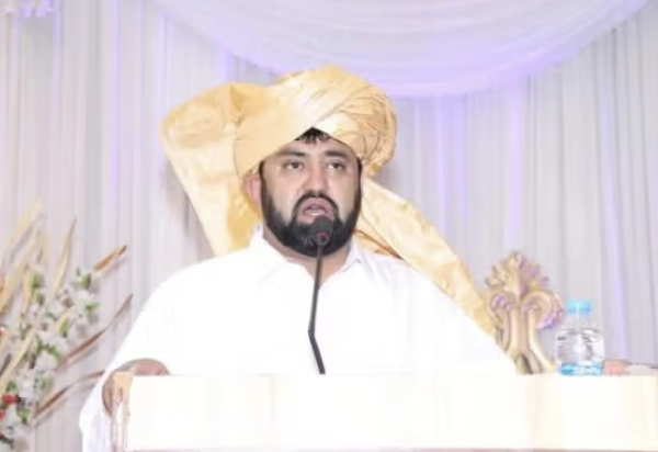 طالبان تصدر قرارًا بإلغاء جميع عقود النائب السابق في مجلس النواب الأفغاني