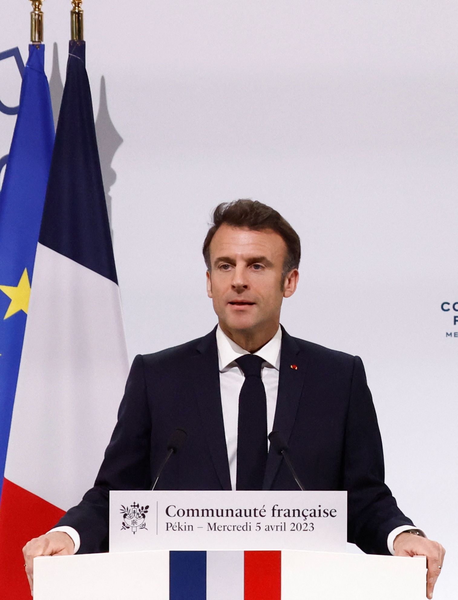 سفر رئیس‌جمهور فرانسه به چین؛ مکرون نسبت به قطع روابط با چین هشدار داد