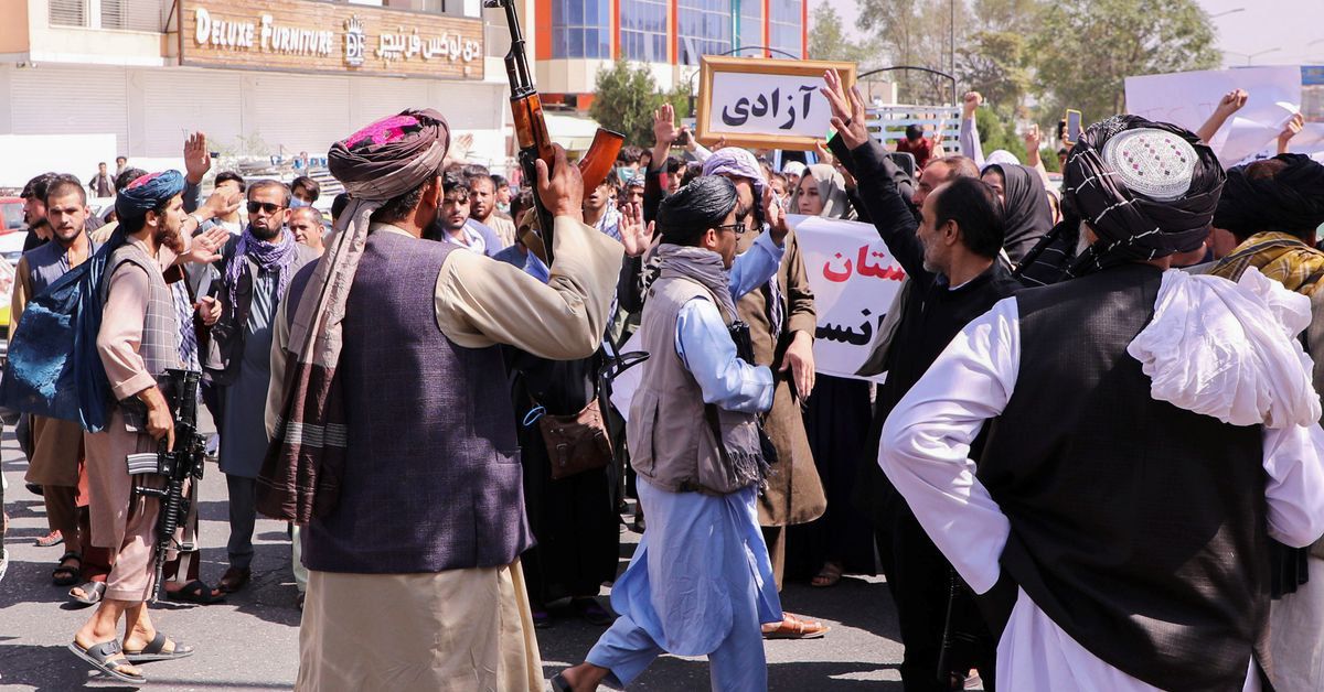 طالبان دستکم ۲۰۰ نفر را به علت فعالیت‌های مدنی و سیاسی بازداشت و شکنجه کرده‌ اند