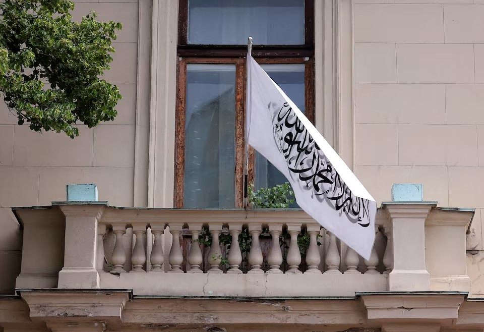 یو شمېر افغانان: افغانستان به یوځل بیا د روسانو په لومو کې ښکیل شي