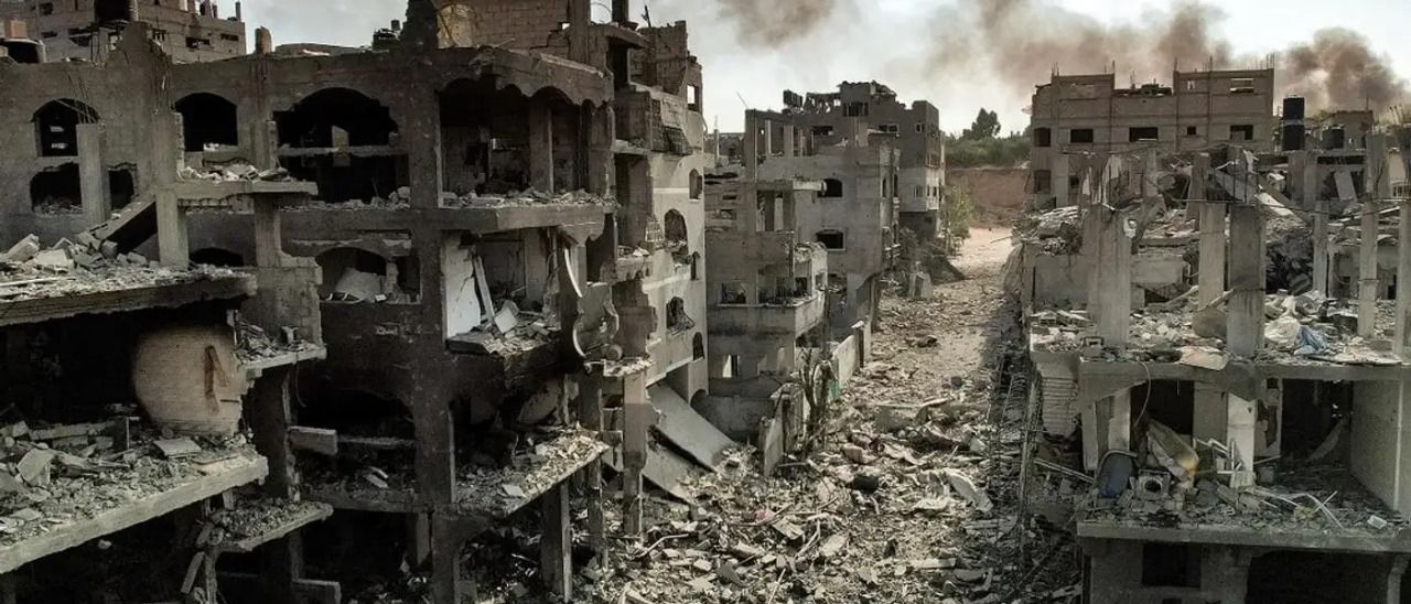 ساکنان غزه زیر سایه وحشت و آوار جنگ اسرائیل و حماس چگونه زندگی می‌کنند؟