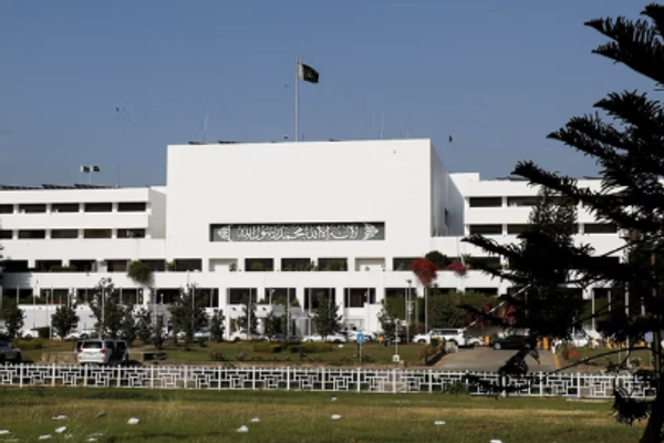 باكستان: لن نتفاوض مع أي جماعة إرهابية