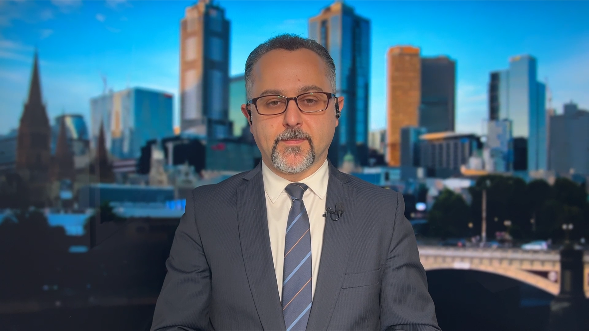 دستور بازبینی عملکرد پولیس و نهادهای اطلاعاتی در استرالیا