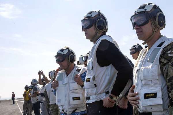 سټیو وېټکاف: د «ابراهام لینکن» بېړۍ د ټرمپ د ځواک له لارې د سولې پیغام وړاندې کوي