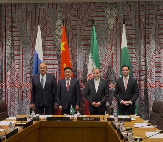 عراقچي: په افغانستان کې د امریکا شل کلن حضور او لاسوهنې یوازې ناامني رامنځته کړې