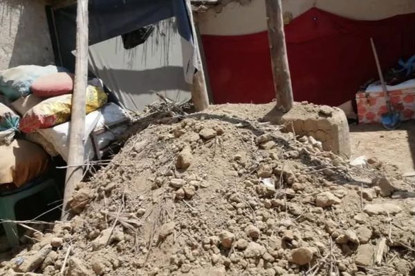 فروریختن سقف یک خانه در خوست جان چهار عضو یک خانواده را گرفت