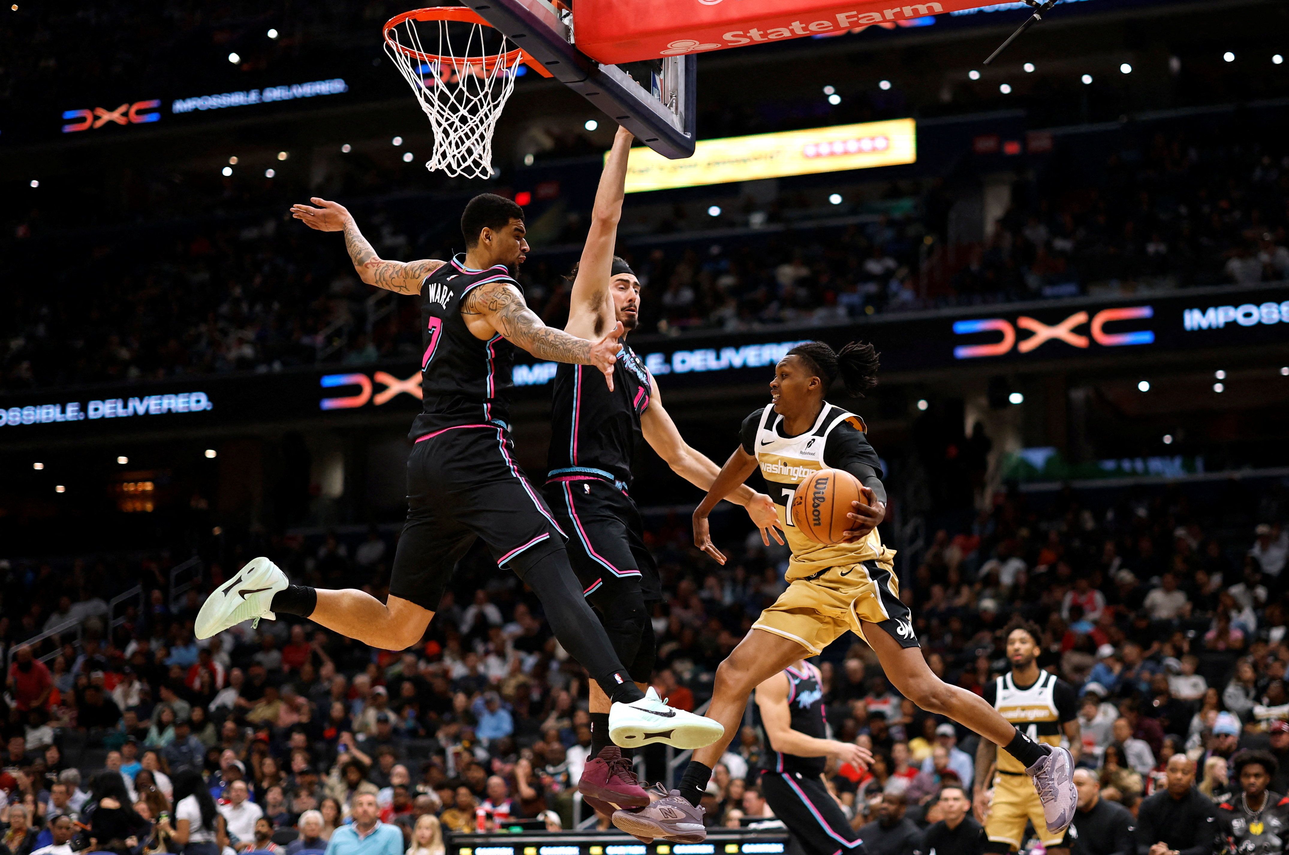 نبرد هشت تیم برای بقا در پلی‌آف رقابت‌های بسکتبال «ان‌بی‌ای»