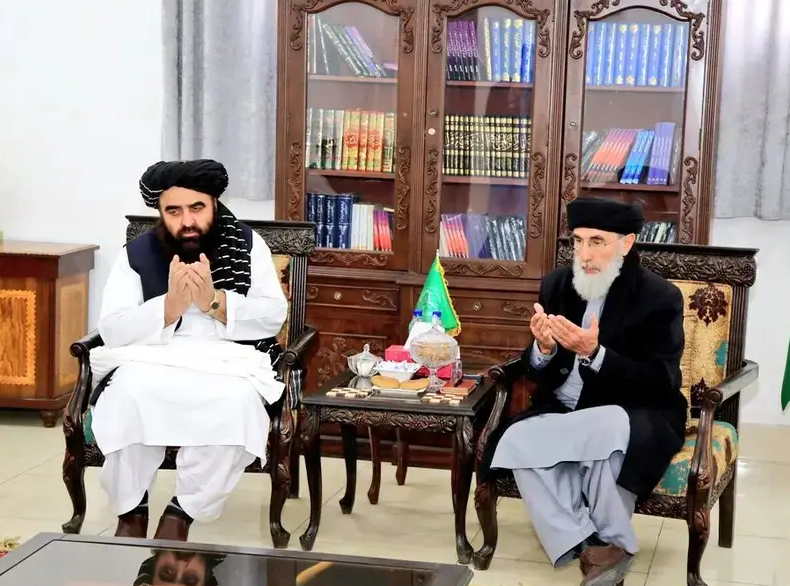 د ګلبدین حکمتیار زوی: د طالبانو په اداره کې هر څوک ځان ته امیرالمومنین دی