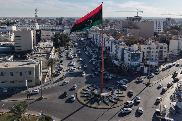 رویټرز: د لیبیا ختیځ کې واکمن حکومت د افغانستان او ایران د وګړو پر ورتګ بشپړ بندیز ولګاوه