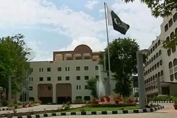 پاکستان د امریکا او ایران ترمنځ د مذاکراتو پیلېدو ته هیلېمندي ښودلې ده