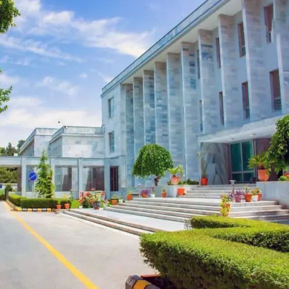 طالبانو د ناروې له خوا د دې ډلې له حکومت سره د اړیکو پر کمولو خپګان وښود