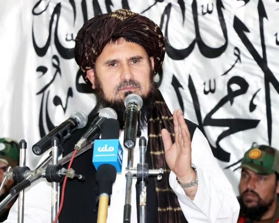 فصیحالدین فطرت: هیڅکله به له هغو الوتکو چې د افغانستان وې او بهر وړل شوې دي، تېر نهشو