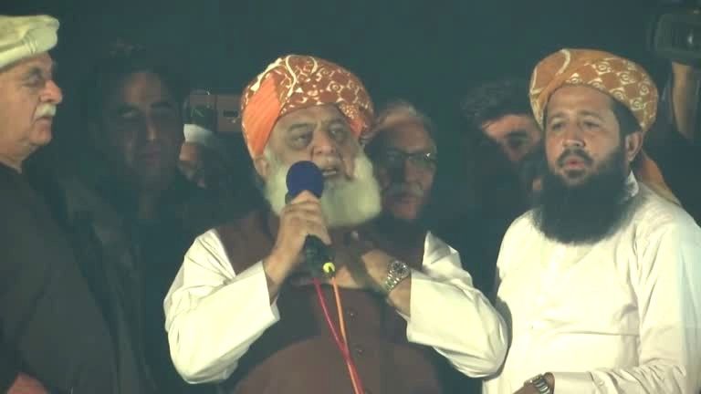 رئیس اداره امنیت ملی سابق: حکومت پیشین افغانستان میلیون‌ها دالر به فضل‌الرحمان می‌داد