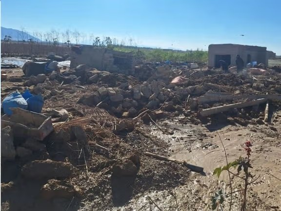 په فراه کې د سېلابونو له کبله تر ۴۰۰ ډېر کورونه ویجاړ شوي دي