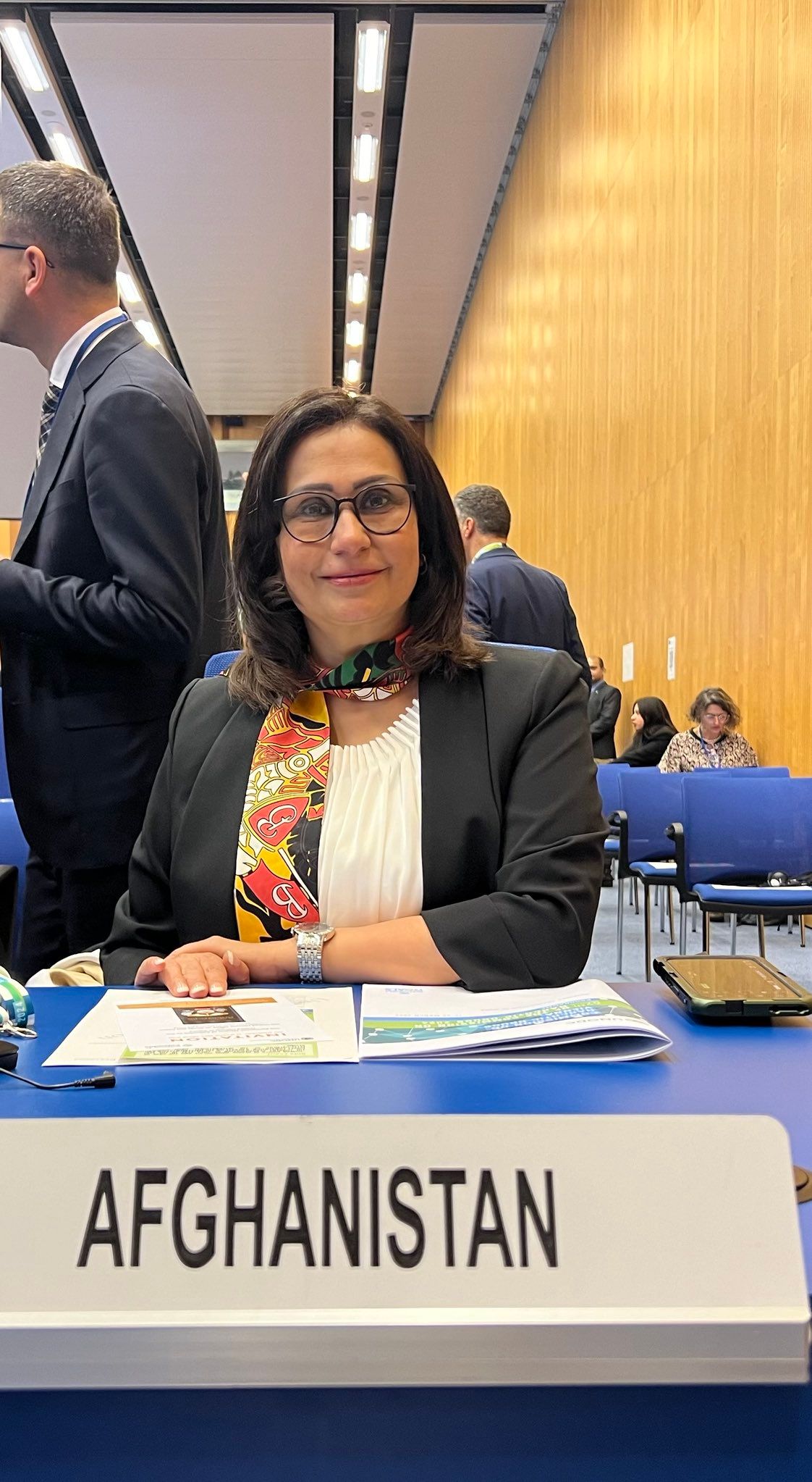 استقبال سفیر افغانستان از درخواست حکم بازداشت مقام‌های طالبان