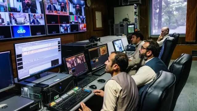 د خبریالانو د ملاتړ سازمان په ننګرهار کې پر تصویري مرکو بندیز د رسنیو پر وړاندې ګواښ بللی