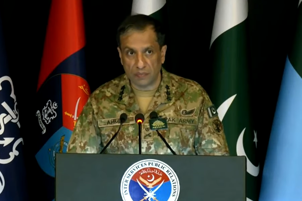 د پاکستان پوځ: په افغانستان کې نه ټولګډونه حکومت شته او نه ترهګري له منځه تللې