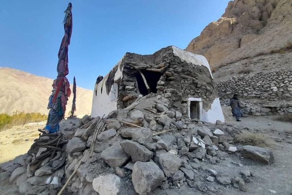 آرامگاه معروف به شاه درویشان، 'شاعر اسماعیلی' در بدخشان آتش زده شد
