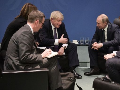 پوتین و جانسون از تعامل مسکو و لندن درباره افغانستان استقبال کردند