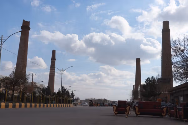 په هرات کې د طالبانو والي د منارو پر سړک د موټرو پر تګ راتګ بندیز ولګاوه