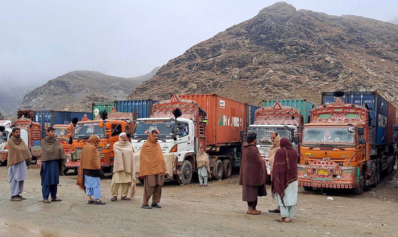 اسحاق ډار: ملګرو ملتونو غوښتنه کړې چې پاکستان دې له افغانستان سره تړلې پوله بېرته پرانیزي